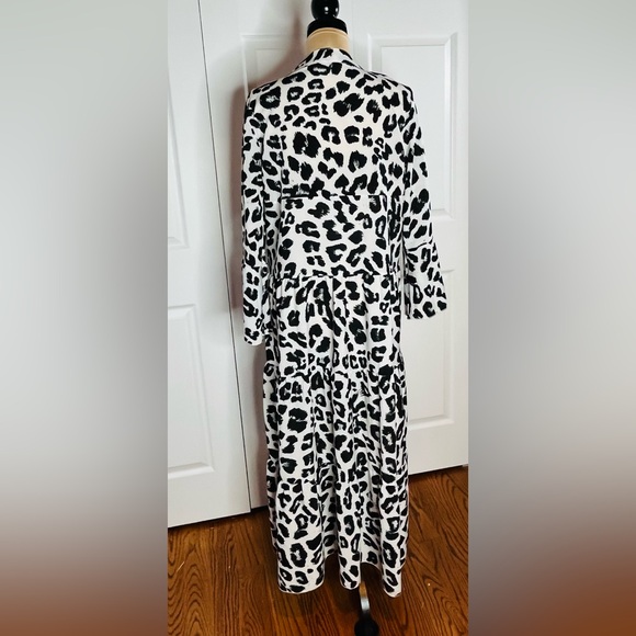 Sunday Up Black and White Animal Print Long Sleeve Dress - Picture 5 of 16